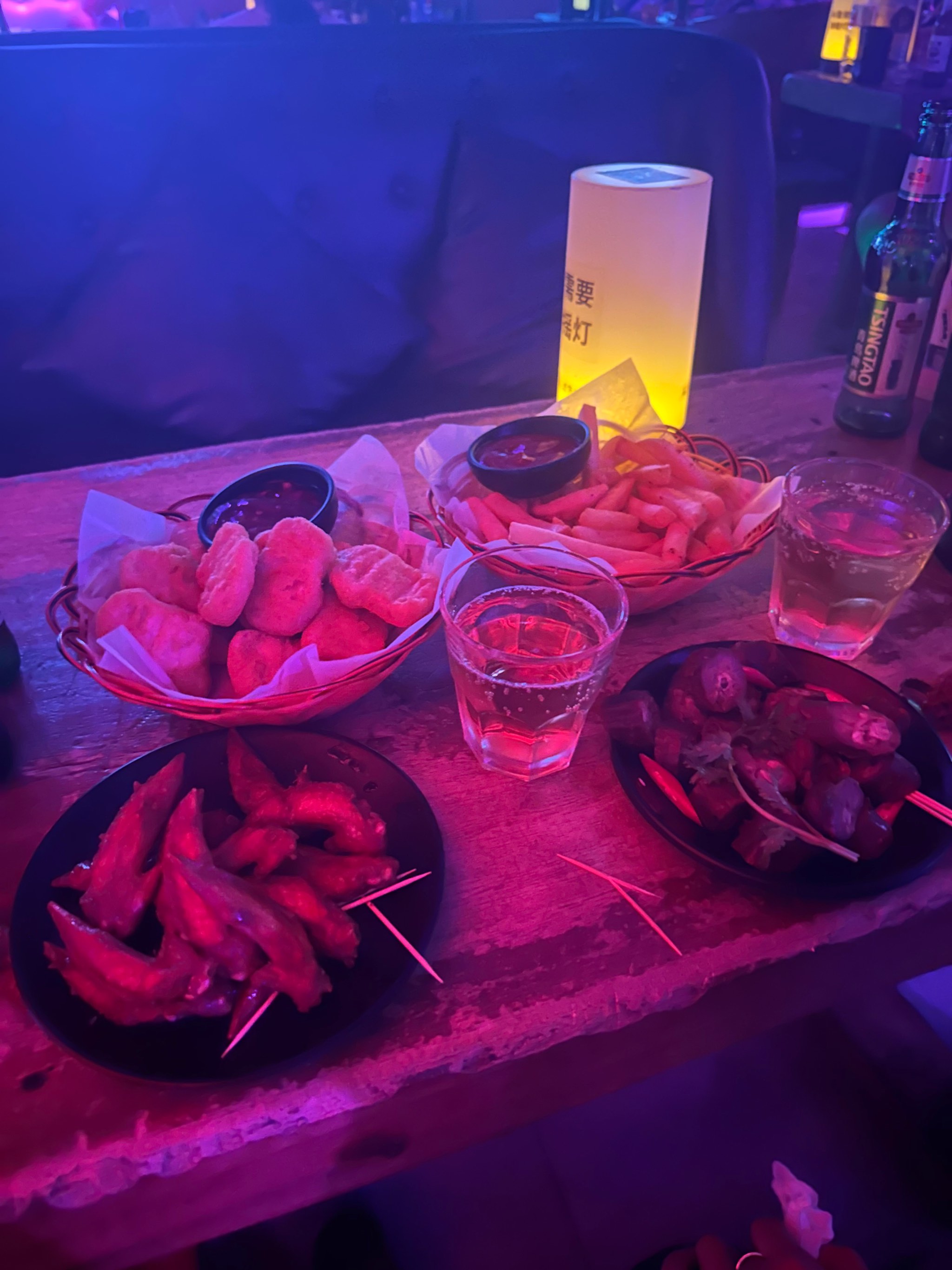 鹤岗中低端商务ktv选择-兴山区ktv预订